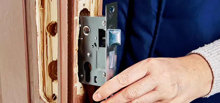 Garage Door Lock Replacement Elmont